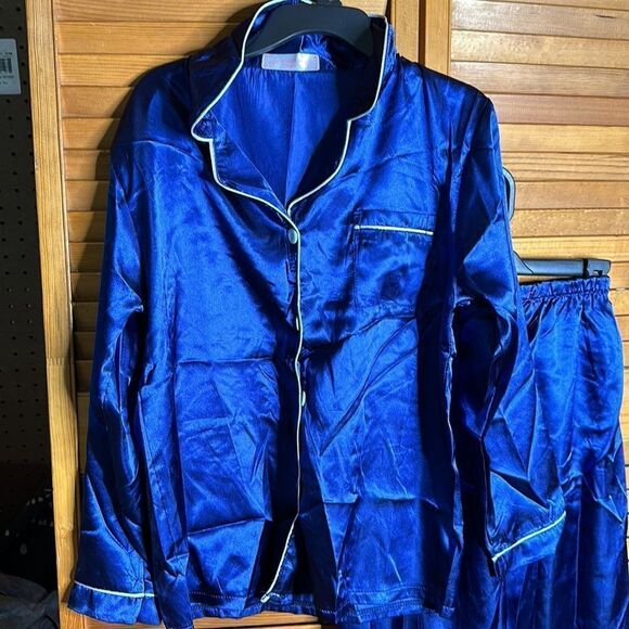 Women's Pajama Outfit Set Blue Size Small NWOT - Picture 2 of 4